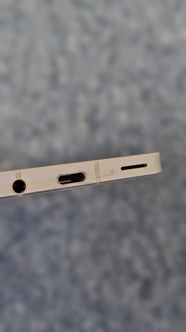 SHARP AQUOS sense6 シルバー 64GB SH-54B