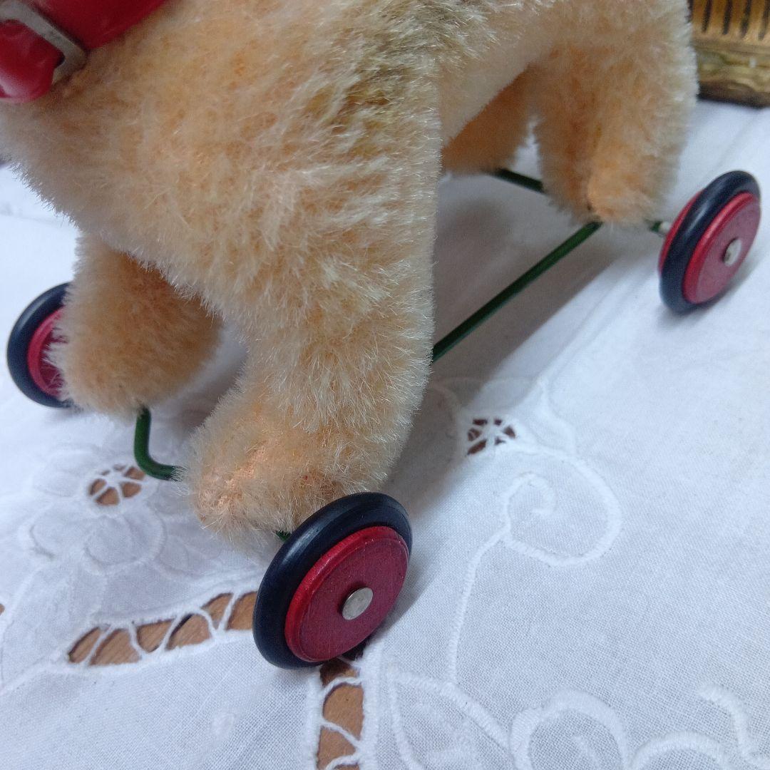 ♥ドイツからやって来たヴィンテージ　車輪付　テリア♥