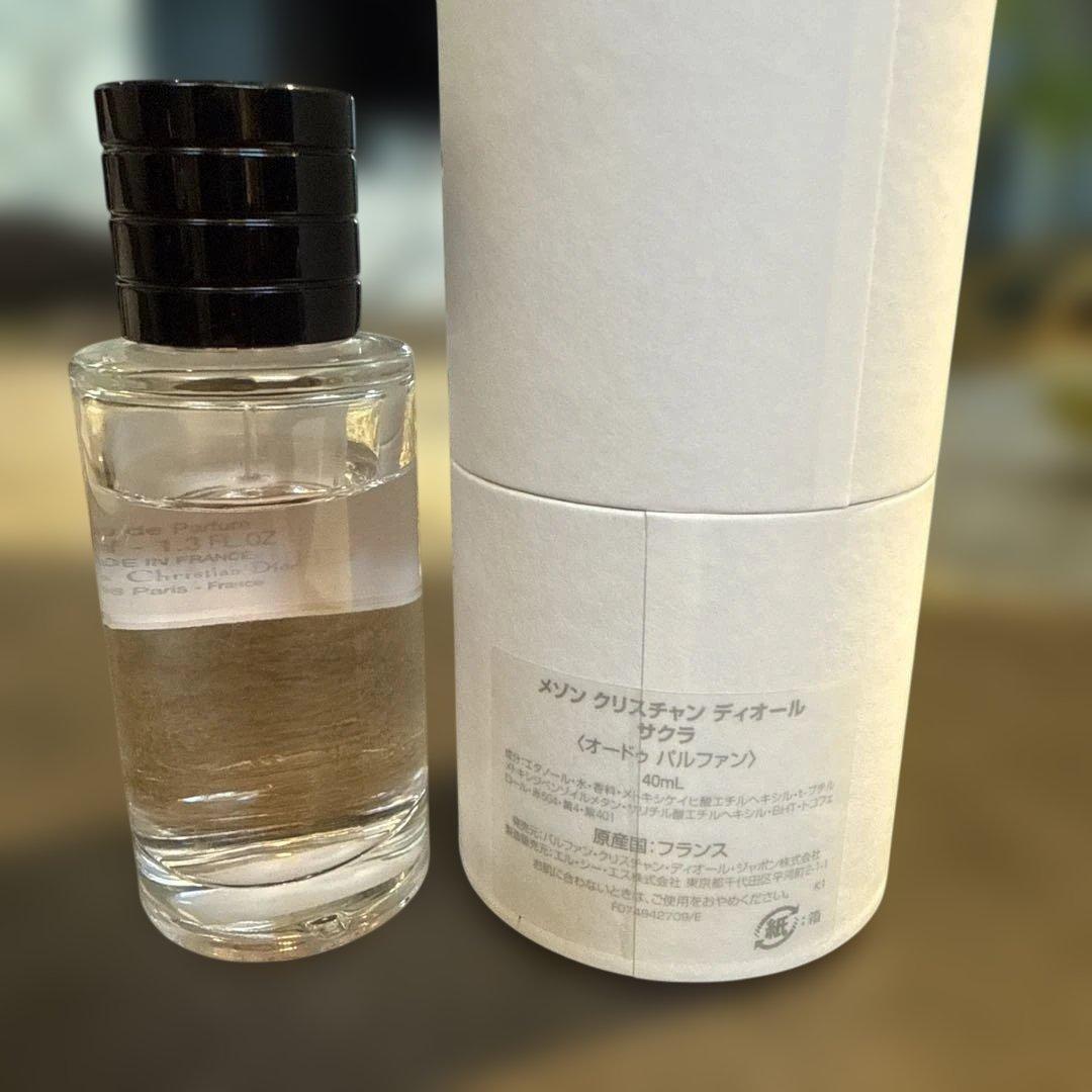 メゾンクリスチャンディオールSakura Eau de Parfum 40ml