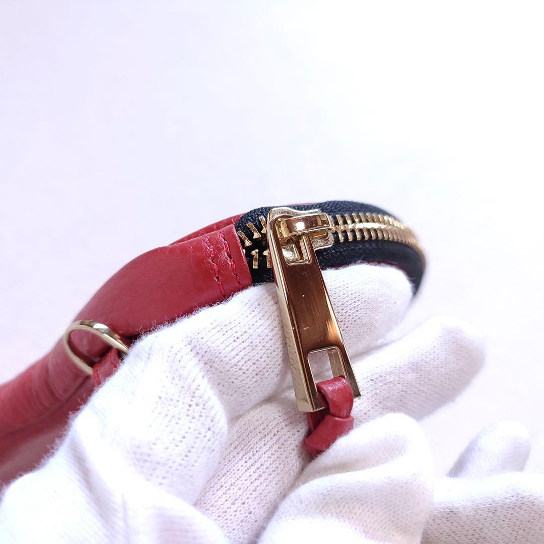 BANDOLIER　バンドリヤー　iPhone15pro ハート