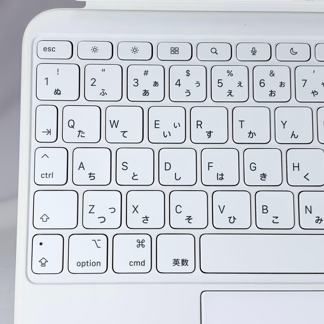 良品　iPad 第10世代 Magic Keyboard Folio A2695