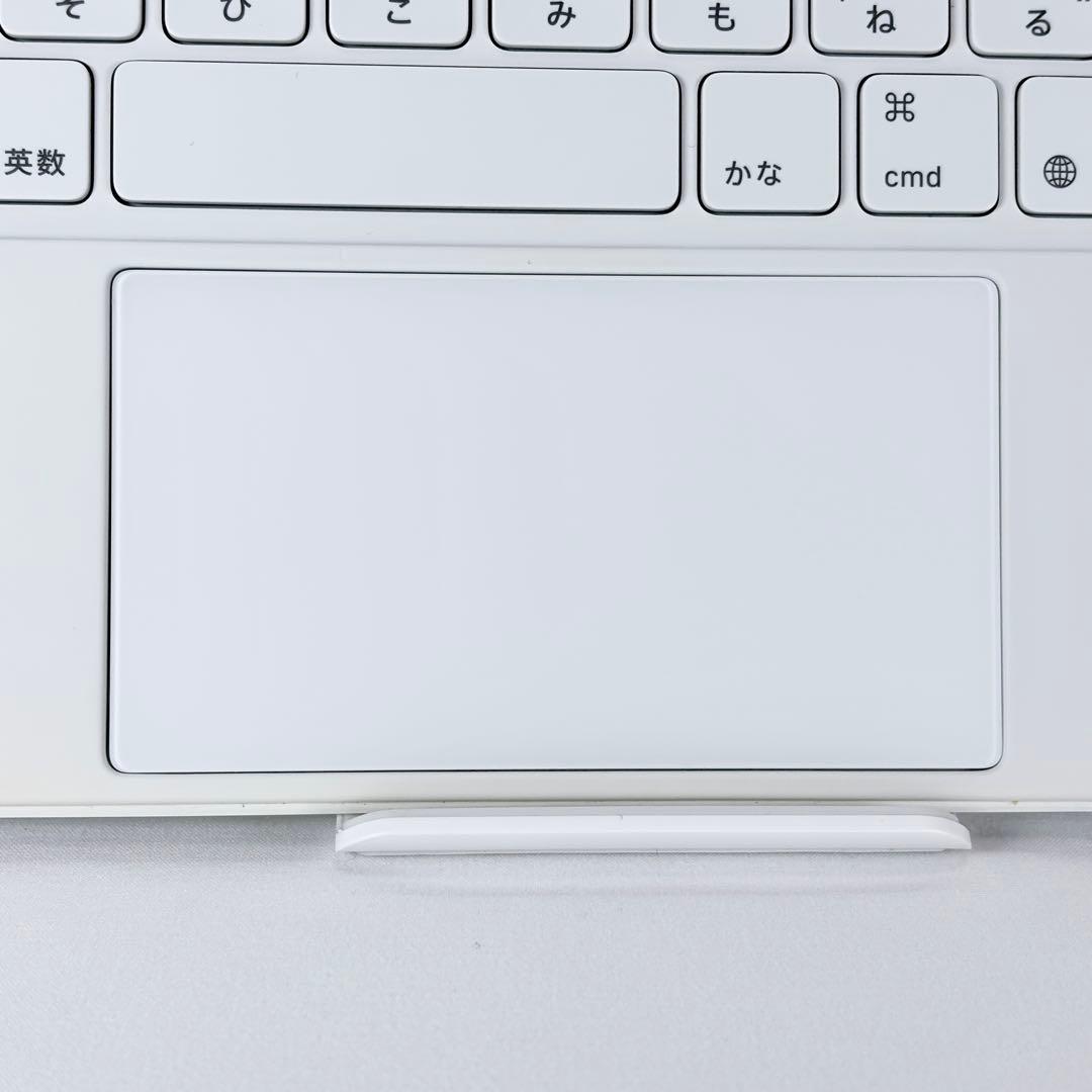 良品　iPad 第10世代 Magic Keyboard Folio A2695