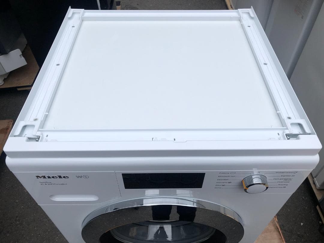 Miele ドラム式洗濯機 洗濯9kg 右開き WCI660WPS 2024年製