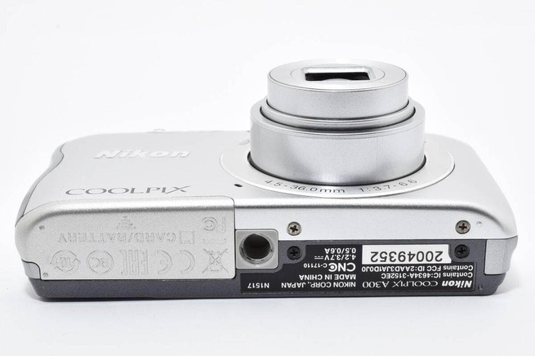 美品 ニコン　Nikon COOLPIX A300 シルバー 訳あり ＃A502