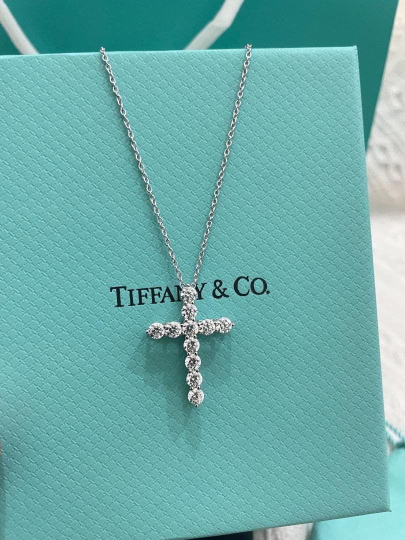 極美品✨！Tiffany & Co. ダイヤモンドクロスネックレス~✨
