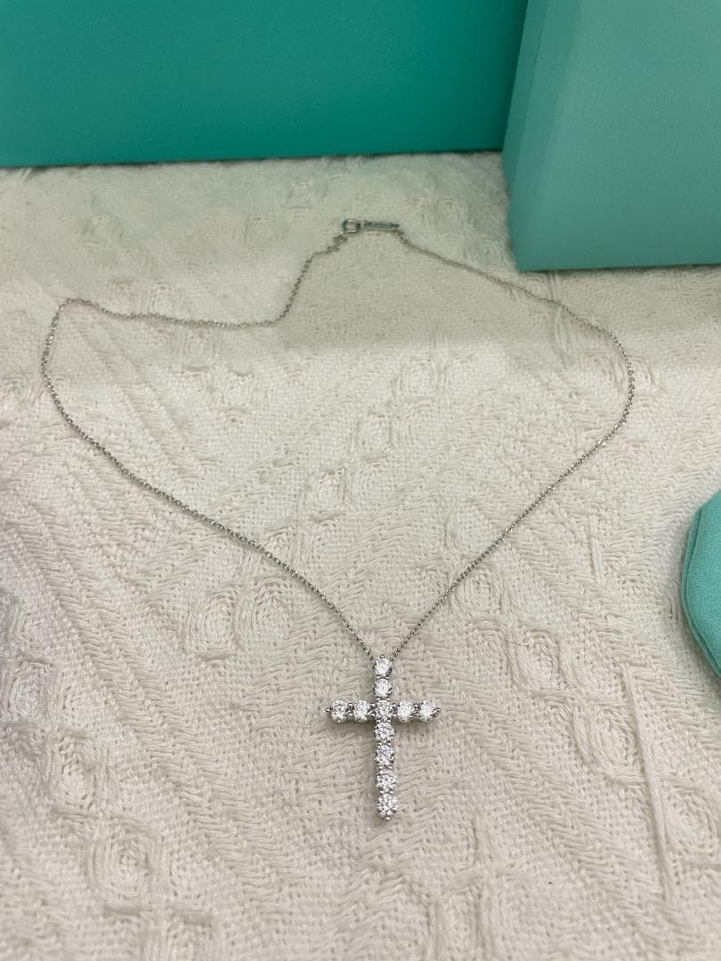 極美品✨！Tiffany & Co. ダイヤモンドクロスネックレス~✨
