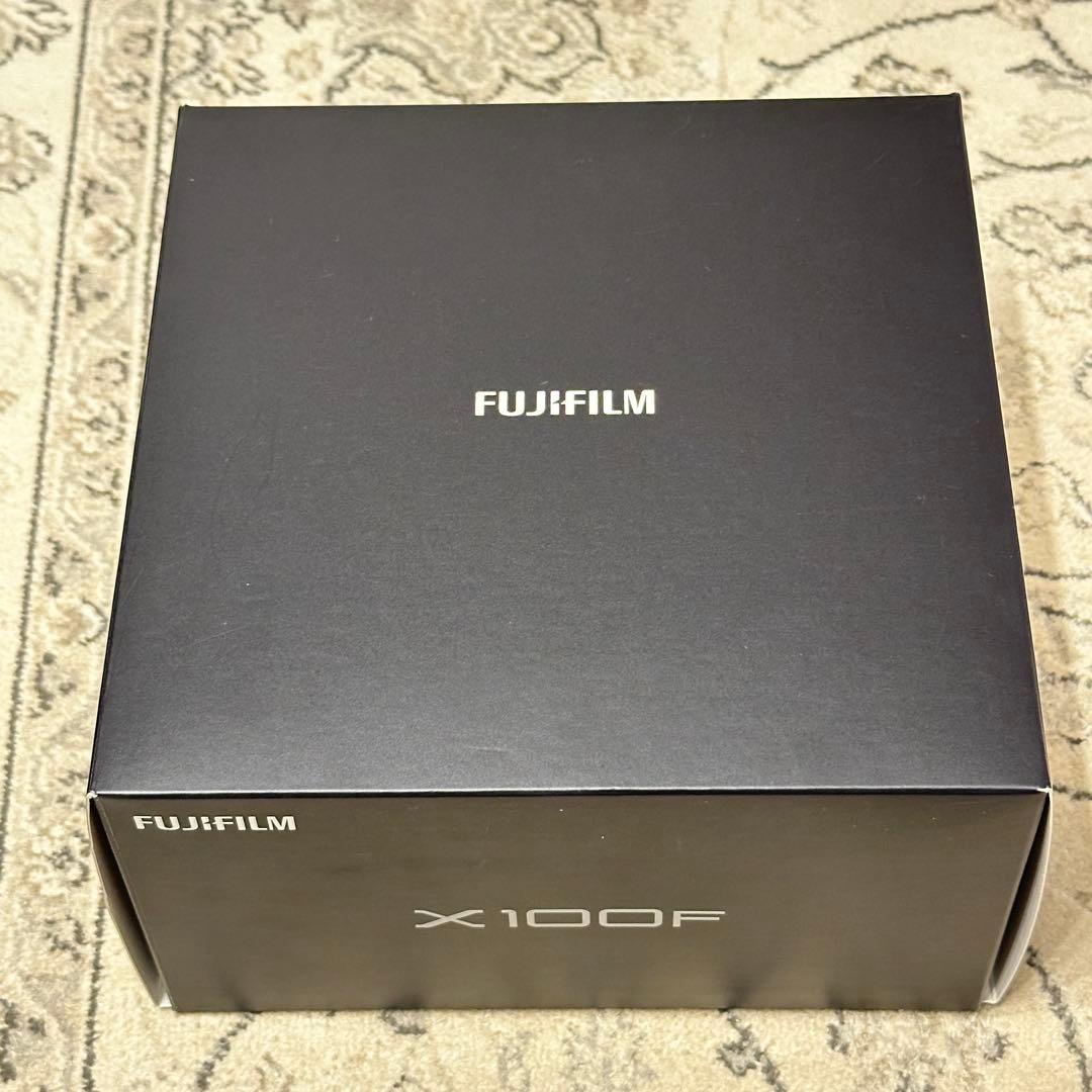 【極低ショット3100回】FUJIFILM X100F シルバー【おまけ多数】
