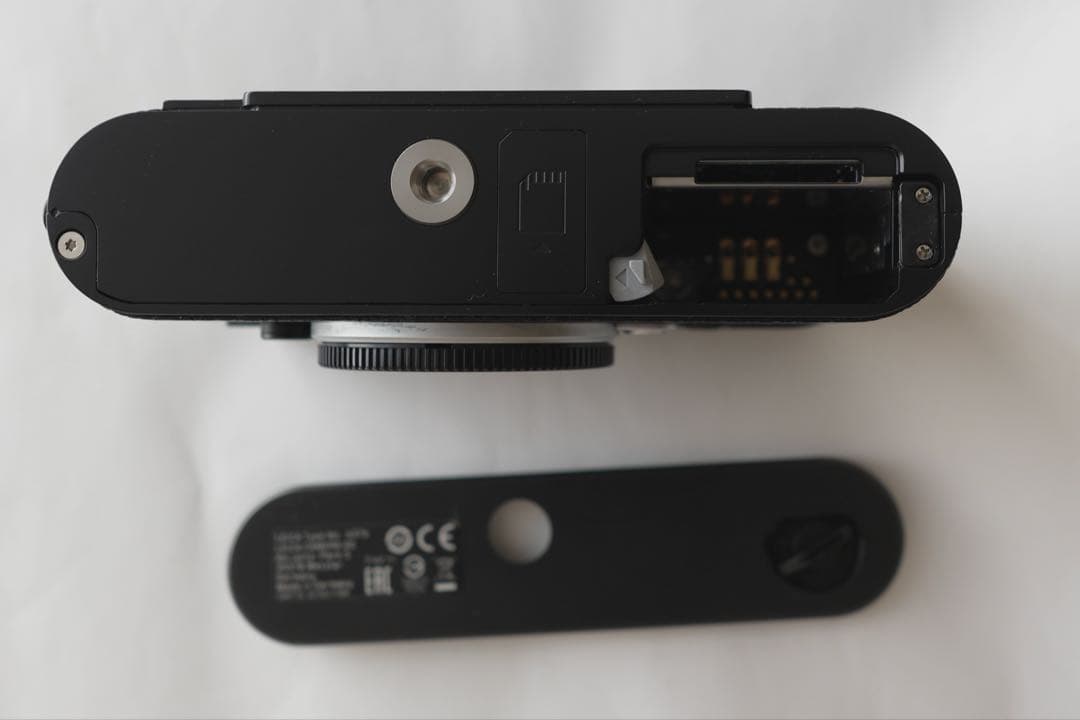 【良品】Leica M10-R ブラッククローム ＋ 純正予備バッテリー4個