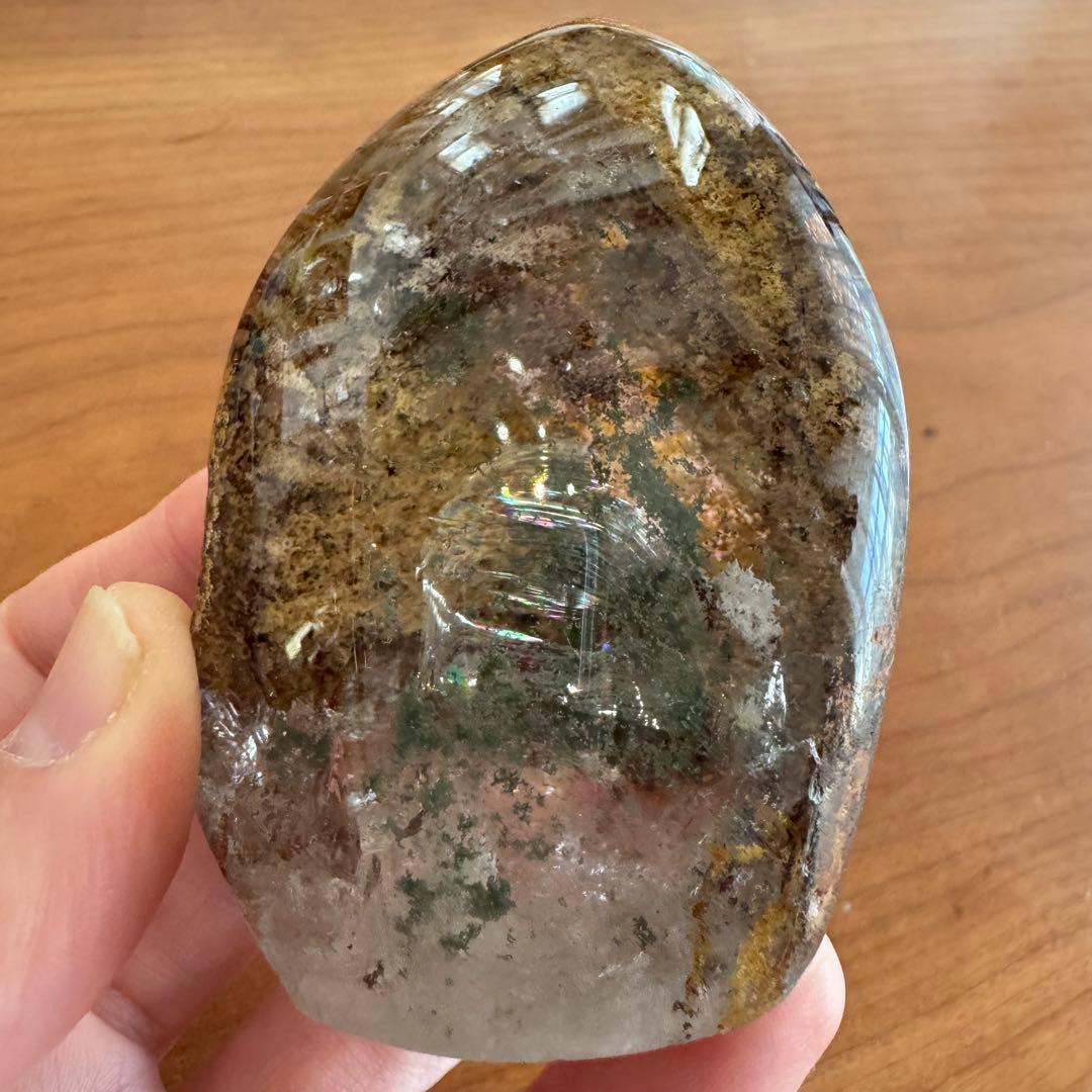 ガーデンアイリス水晶置物　天然アイリス　大きな虹入り