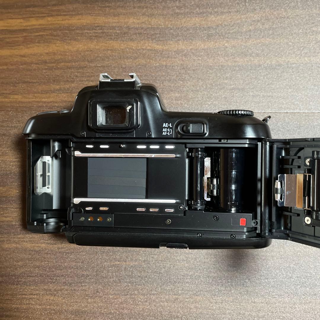 Nikon F-601 (フィルムカメラ、レンズ、ストロボ3点セット)
