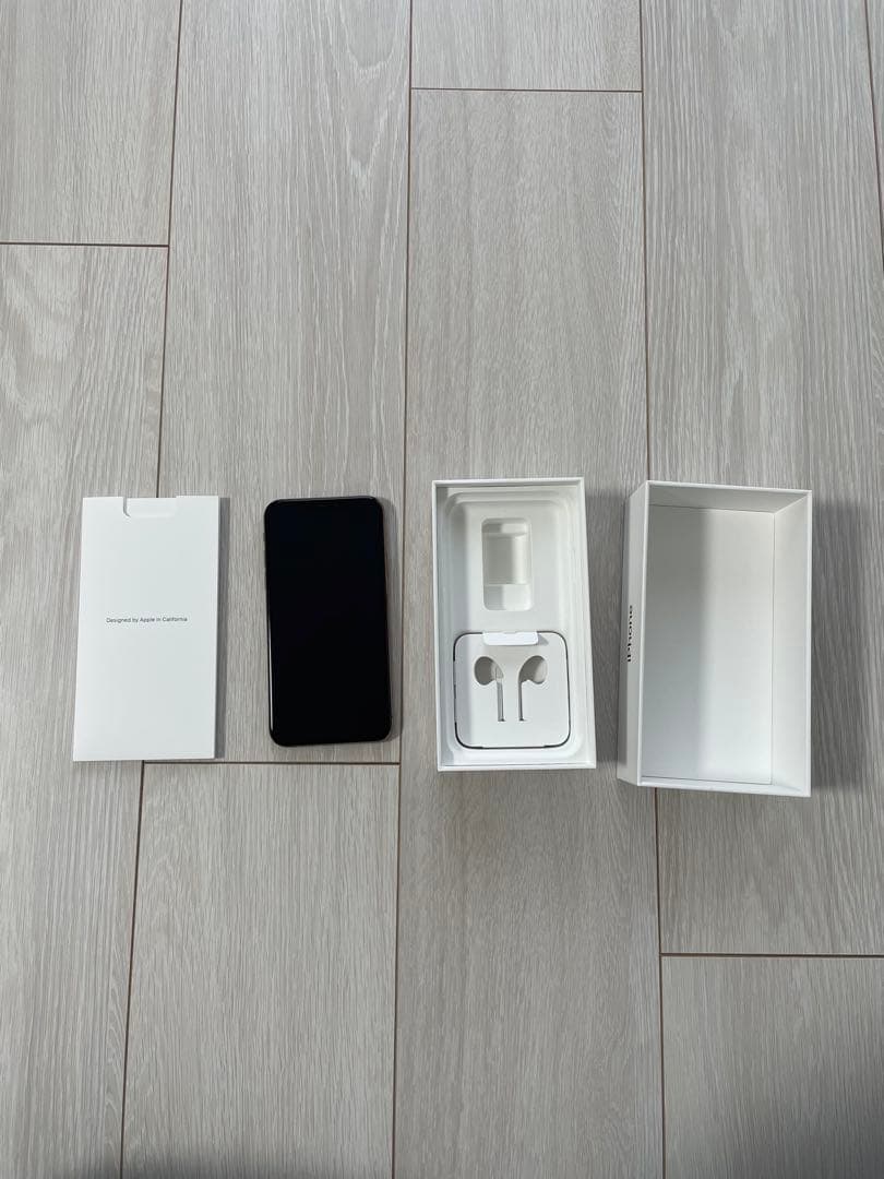 【バッテリー77%】Apple iPhone XS 本体 箱付き