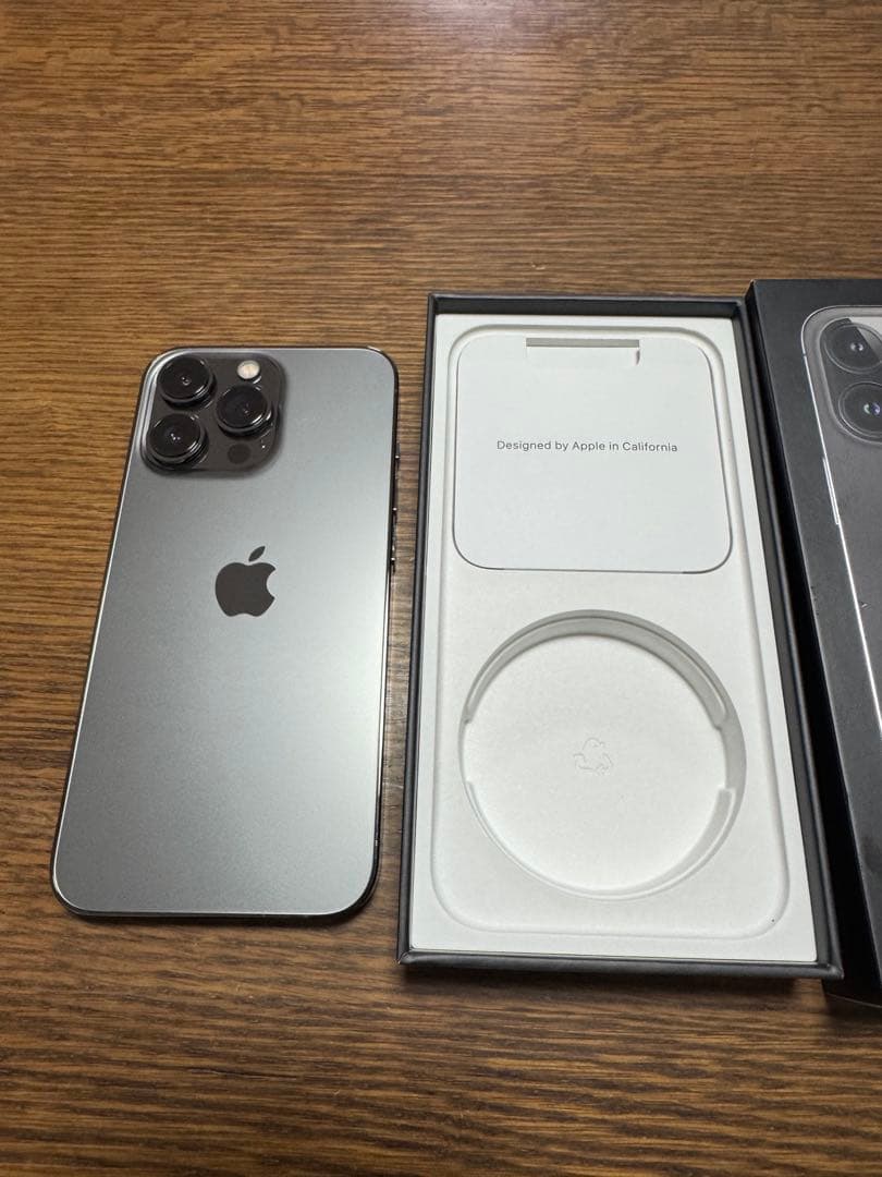 iPhone13Pro 【256G 美品 74% SIMフリーMagSafe付】