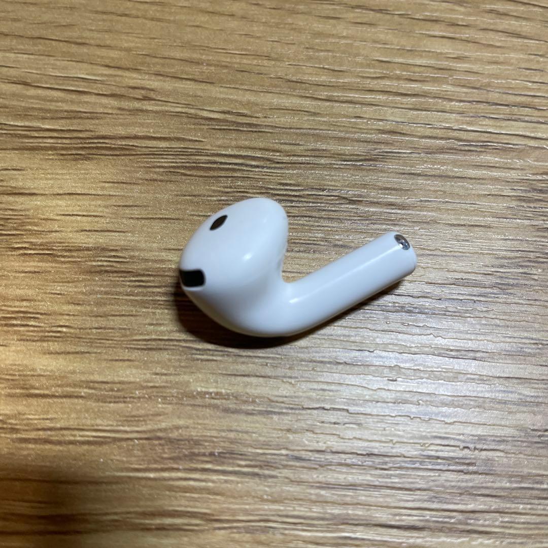 Apple Airpods 第4世代　左耳　左側　左
