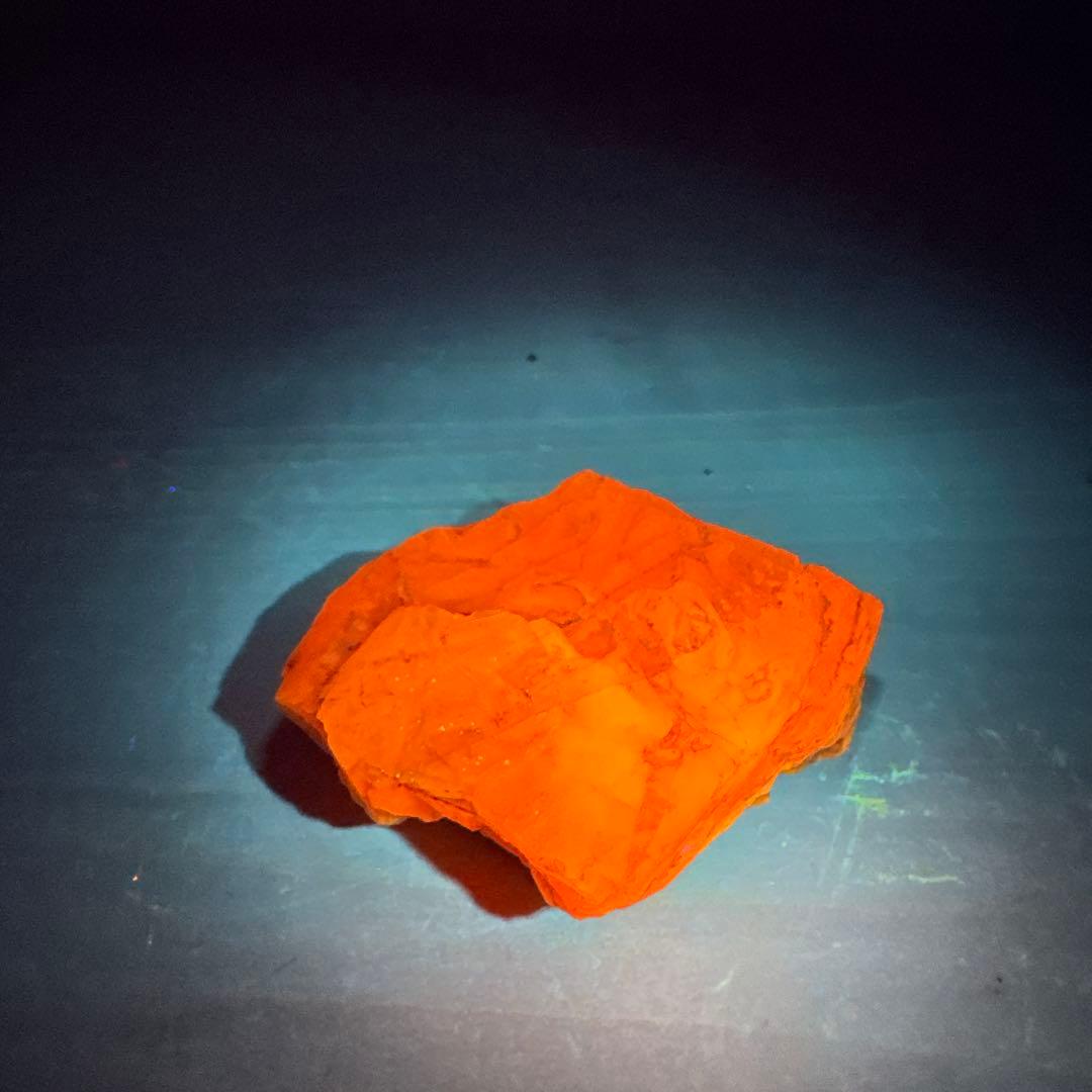 北海道石　然別オパール　蛍光オパール67ｇ