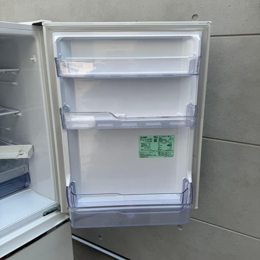 502⭐️送料取付無料★三菱冷蔵庫3ドア右開き　大型　自動製氷　300L〜400L