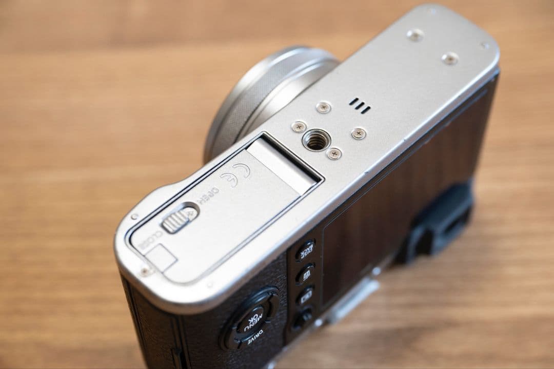 Fujifilm X100F シルバー/ブラック