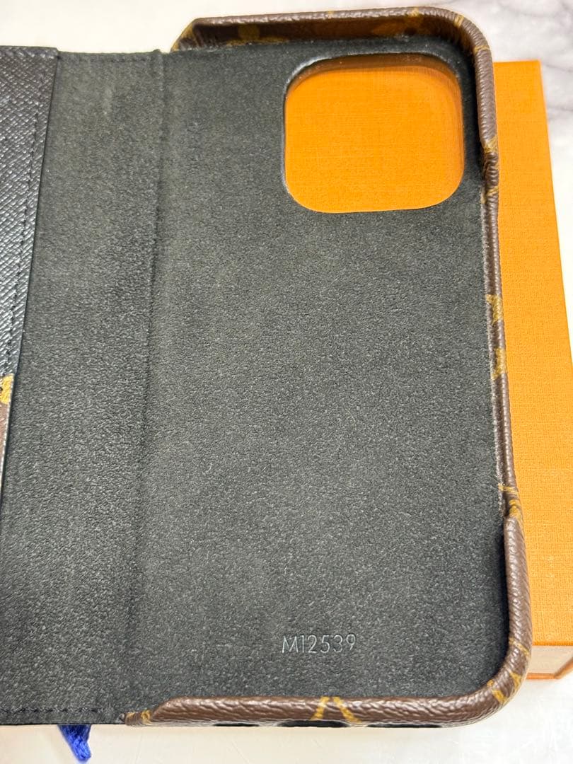 【日本限定/極美品】ルイヴィトン iPhone16Pro フォリオ モノグラム