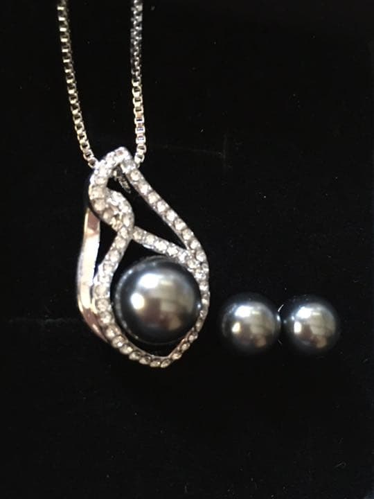 シルバーパール　スワロフスキー ❤️2点セット+18金厚K18刻印入チェーン