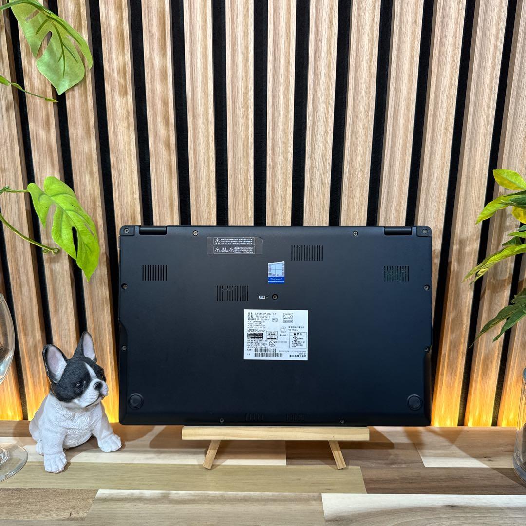 美品‼️LIFEBOOK U9311☘最高峰i7第11世代☘FHD☘ノートパソコン