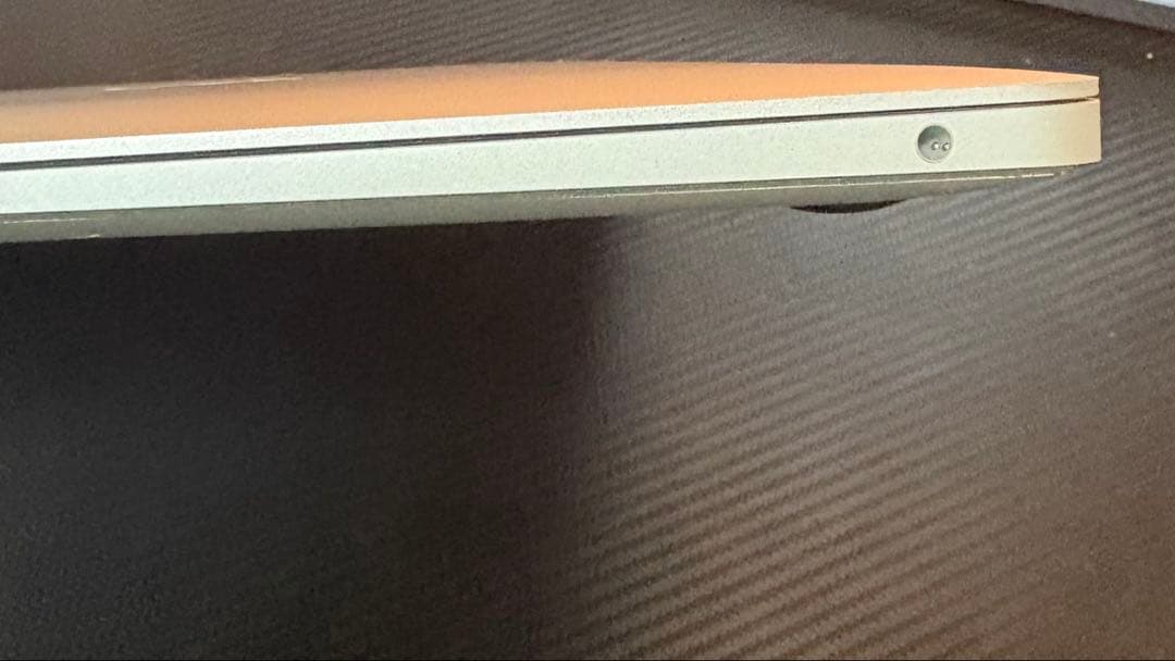 MacBook Air 13-inch 2020 M1【カラー：シルバー】