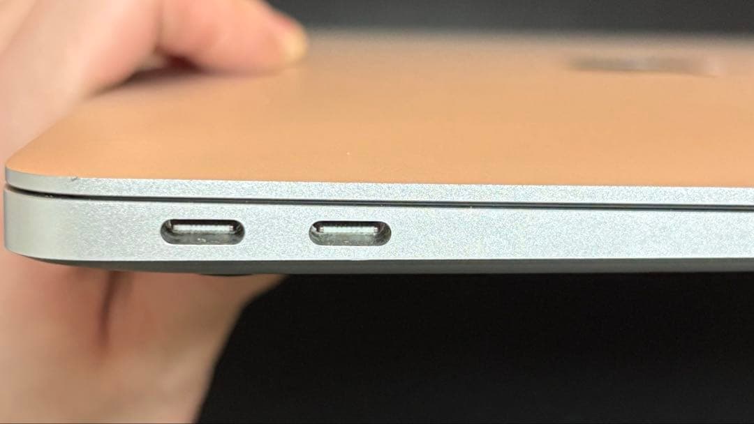 MacBook Air 13-inch 2020 M1【カラー：シルバー】