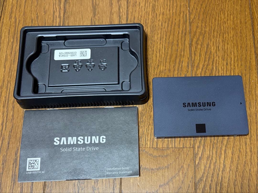 【未使用】samsung ssd 870qvo 4tb