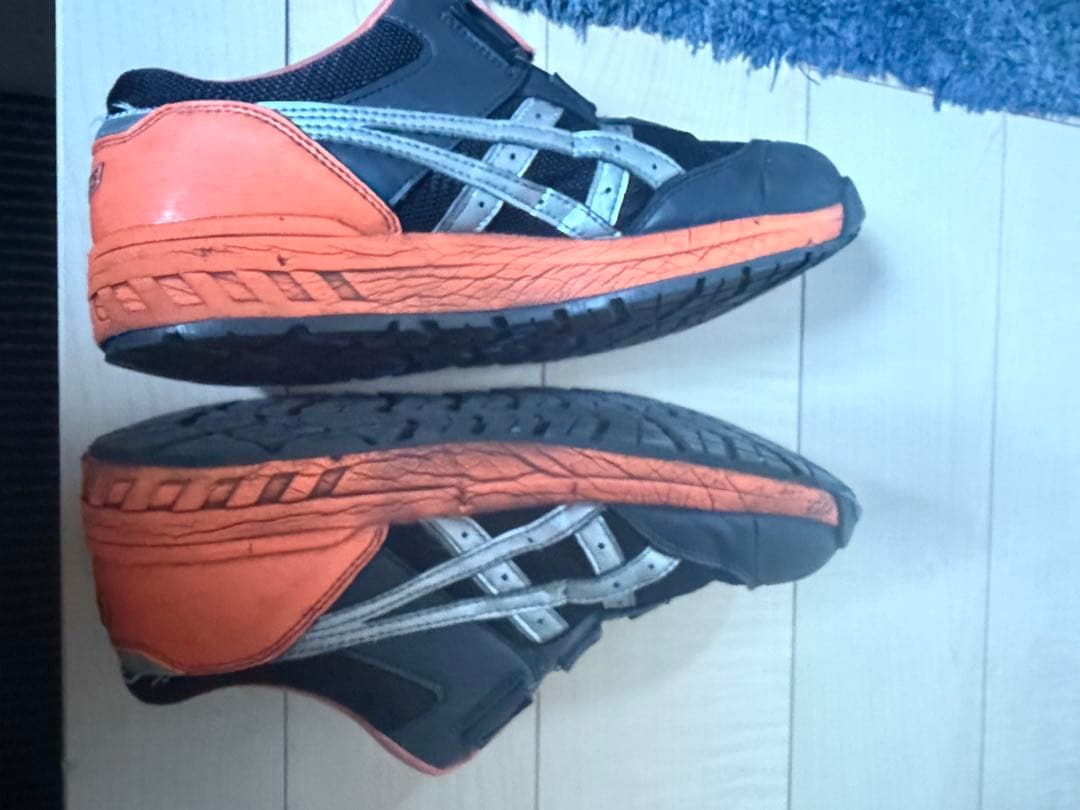 ASICS 安全靴 ブラック/オレンジ　箱あり