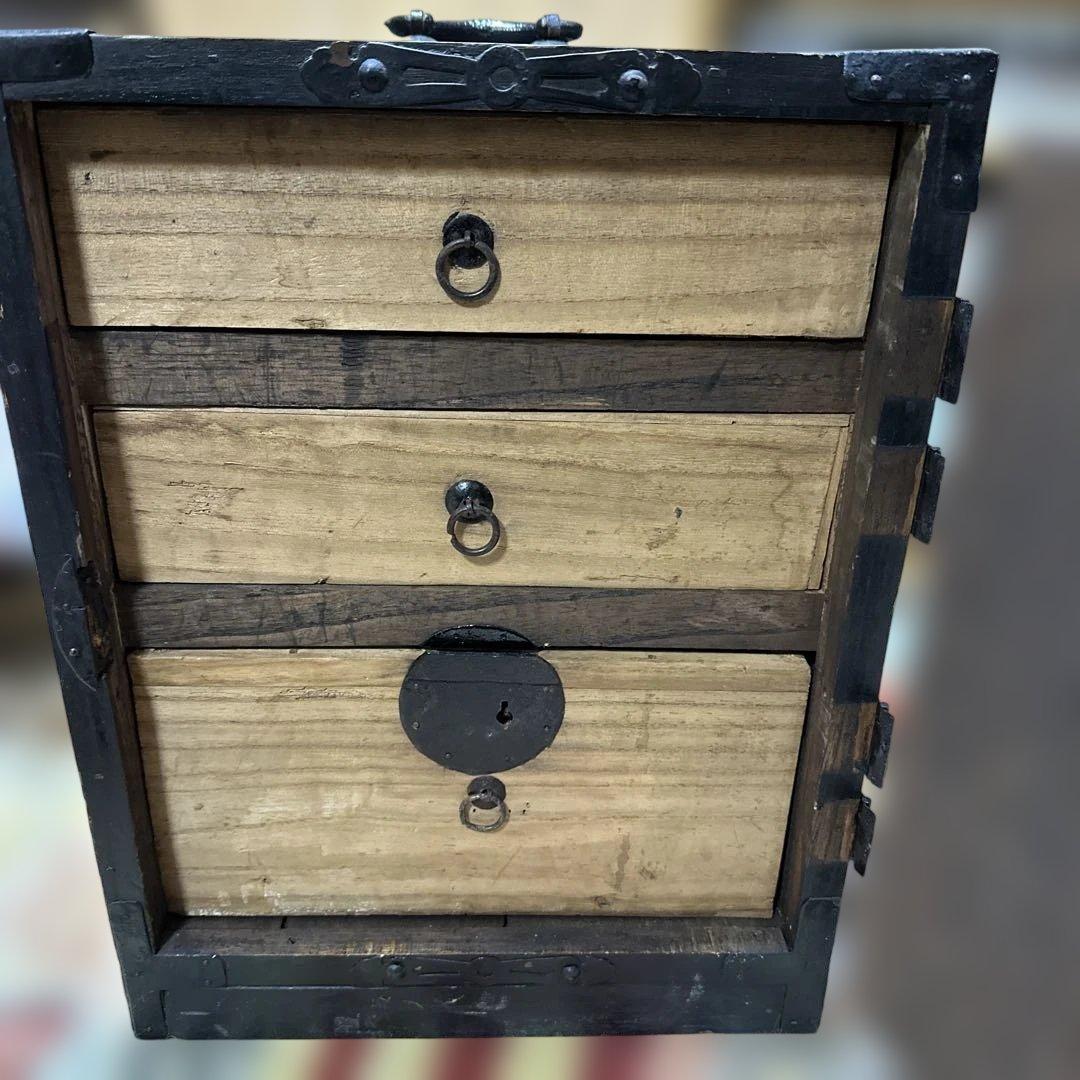 骨董 船箪笥 (金庫) 時代和箪笥 鉄地金具　　チェスト 金具装　レトロ