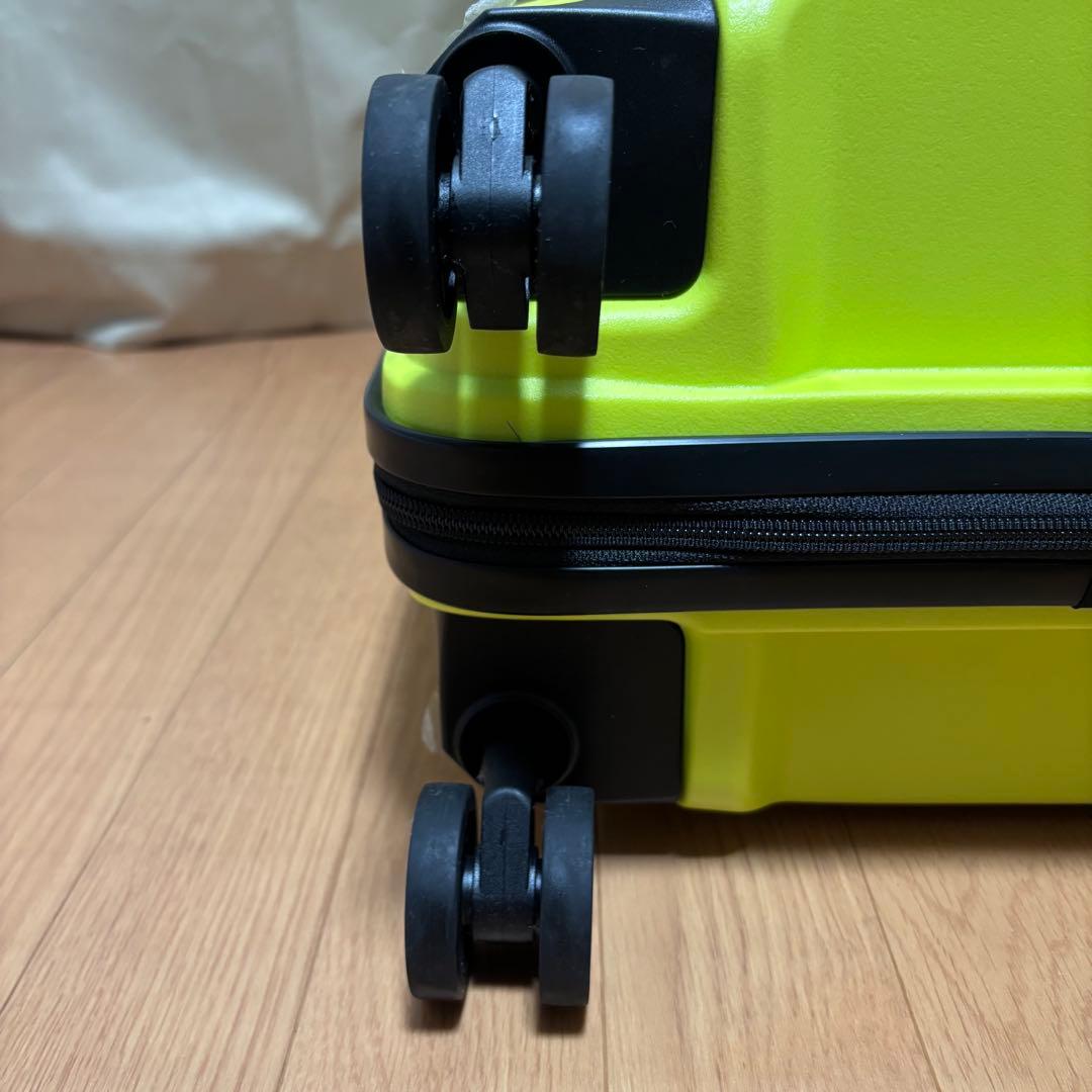 【極美品】シフレ Green Works ハード 軽量 フロント開き TSA