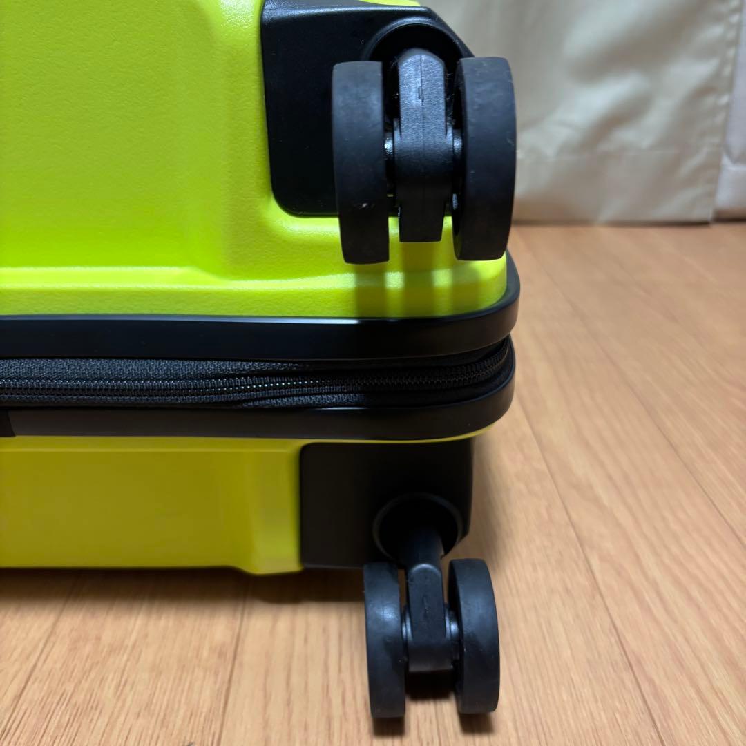 【極美品】シフレ Green Works ハード 軽量 フロント開き TSA