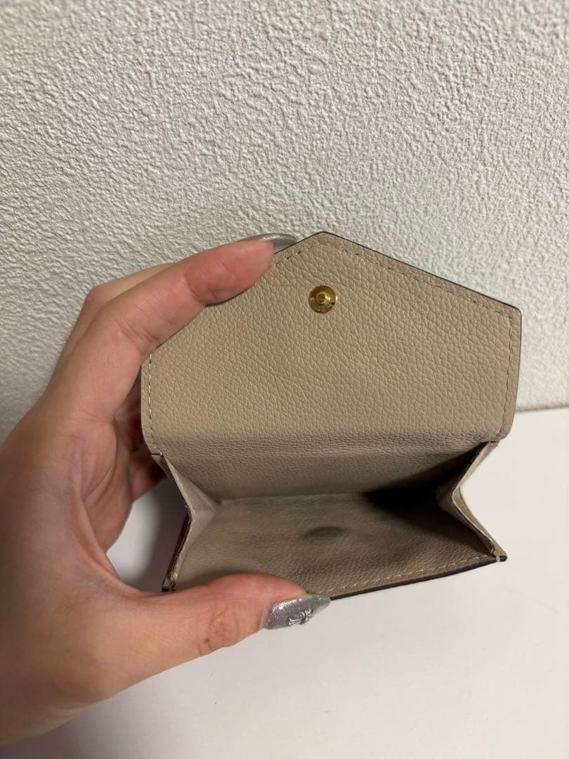 美品 ルイヴィトン ポルトフォイユ カプシーヌ三つ折り財布ベージュ