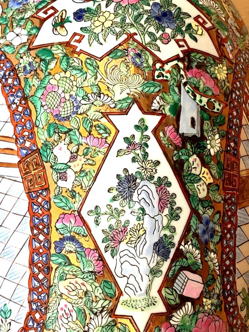 中国花瓶 壷 骨董アンティーク古美術品　コレクション中国陶磁器 【乾隆年製】在銘