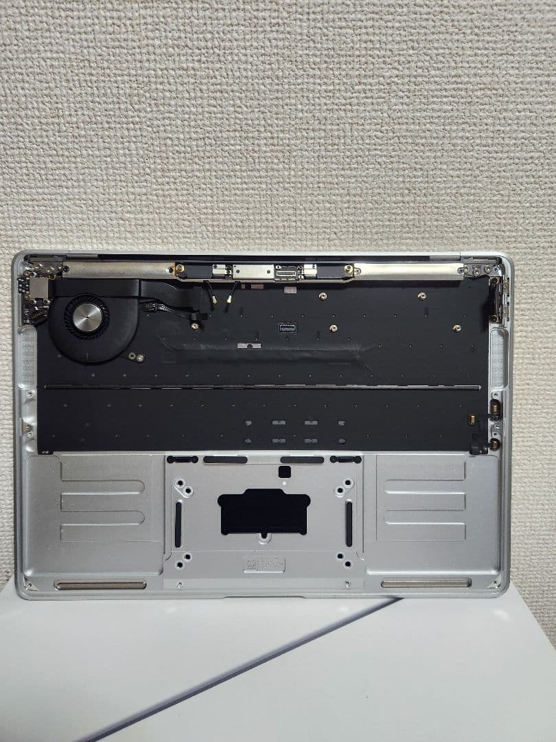 Macbook Air 2019 A1932 パーツ　ジャンク