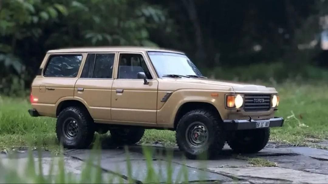 Mfab ランドクルーザー　FJ60 ラジコンボディ　1/10