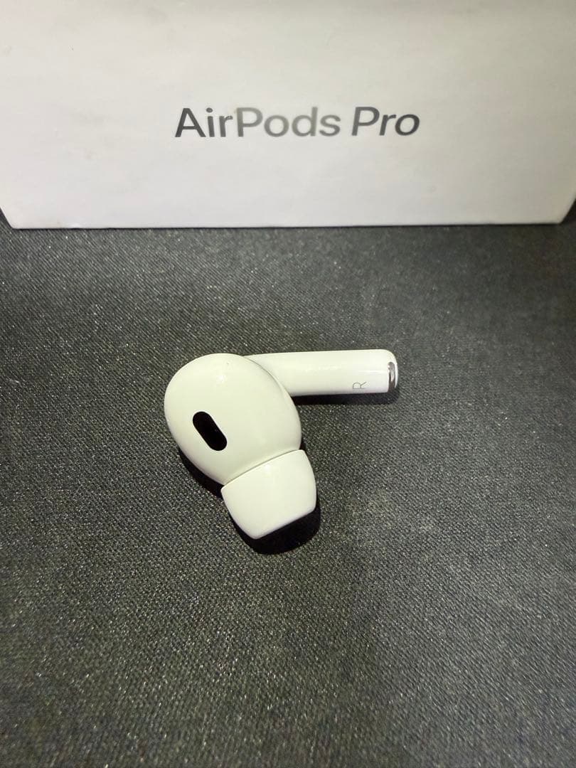 AirPods Pro 第2世代 右耳のみ　e