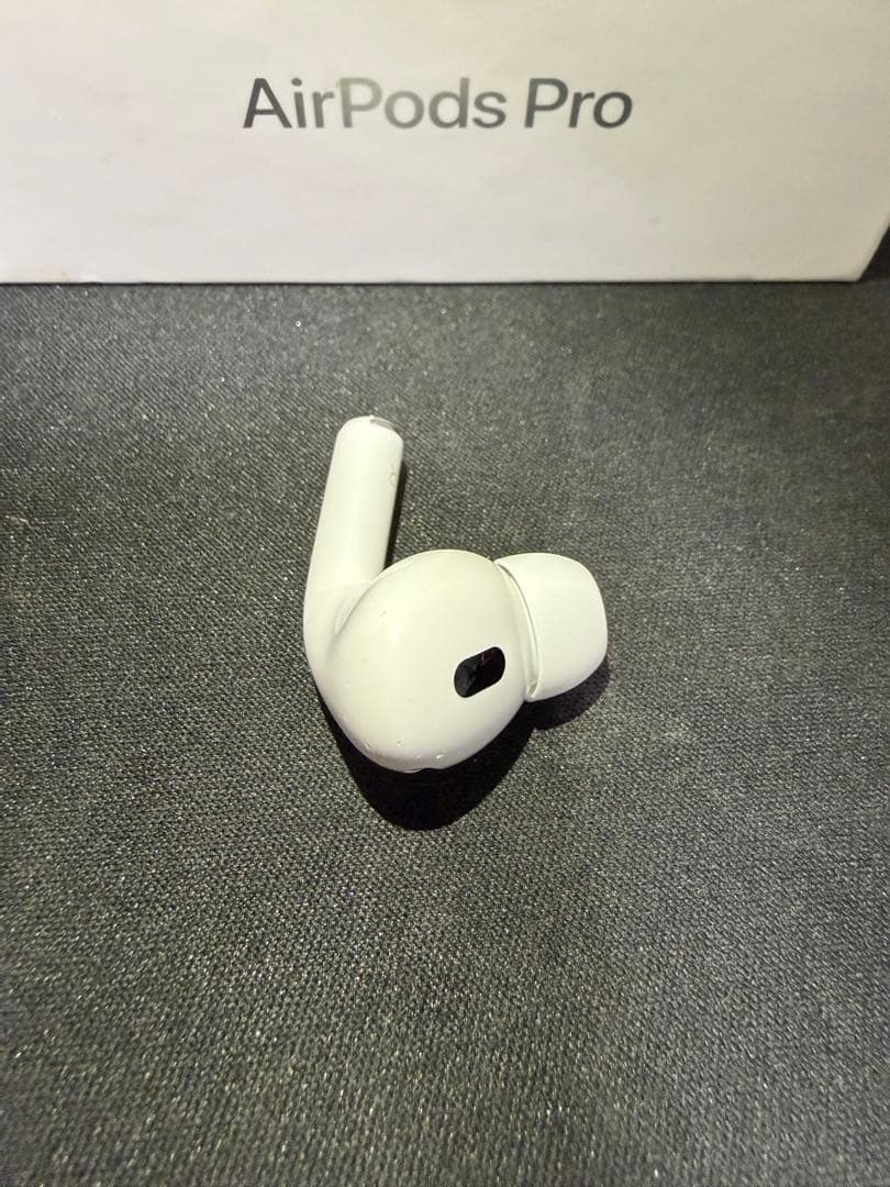 AirPods Pro 第2世代 右耳のみ　e