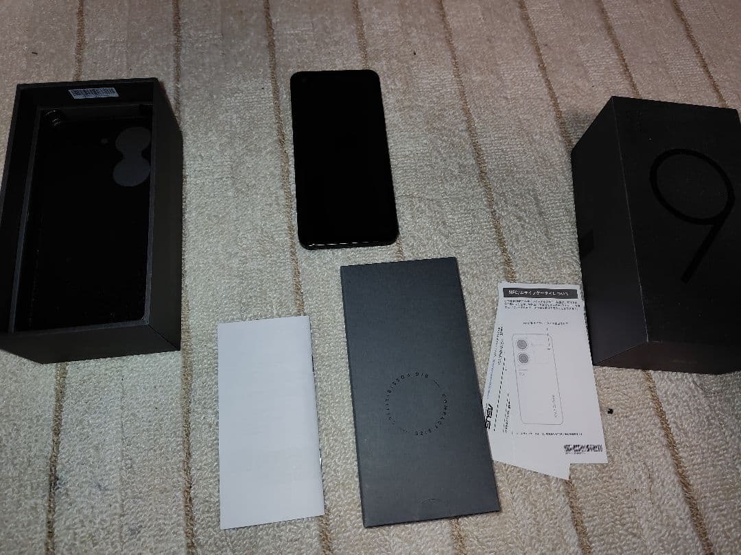 ASUS エイスース Zenfone9 ZF9-BK8S128