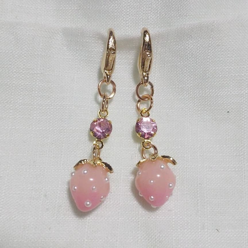 いちごのマスクチャーム  苺小２個セット⭐️⭐️ハンドメイド