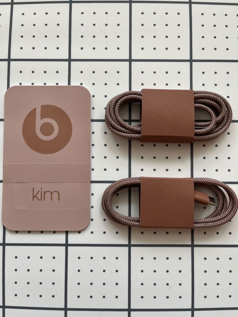 ヘッドホン Beats Studio Pro x Kim Kardashian