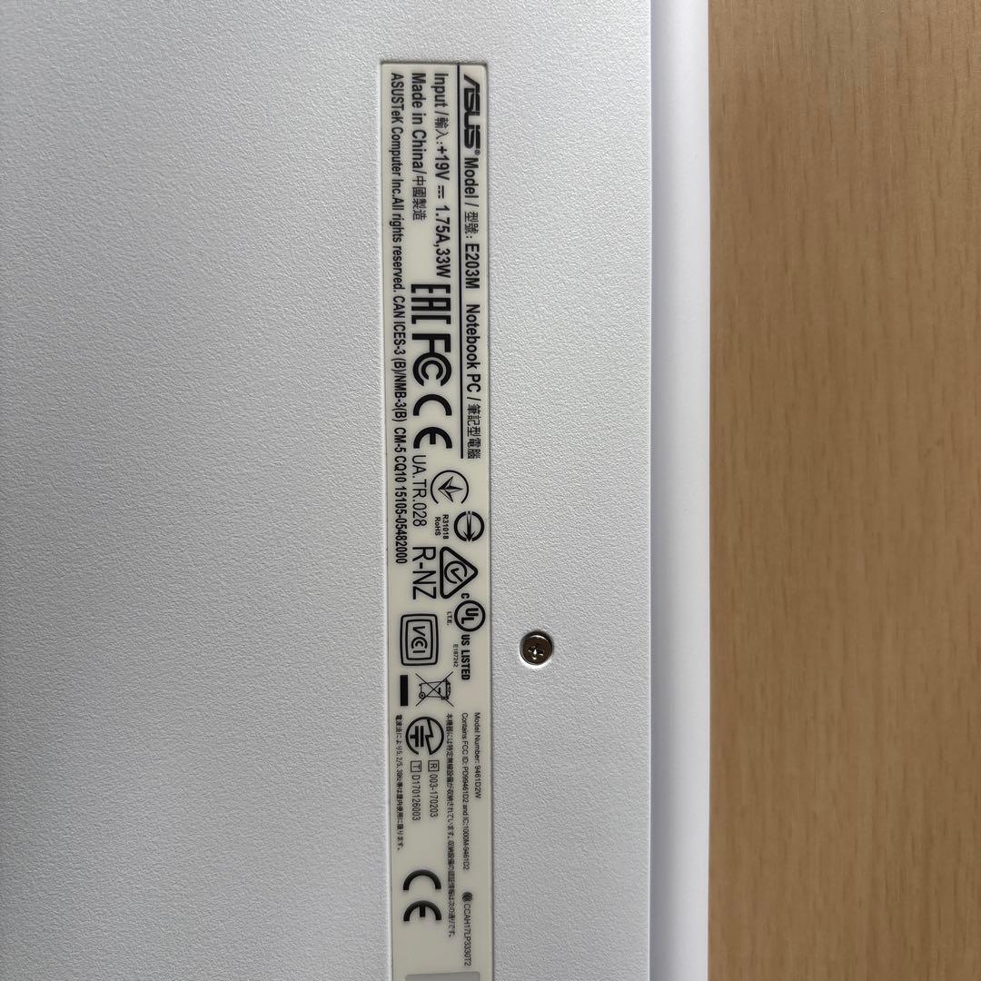 ASUSノートPC（E203MA-4000W）