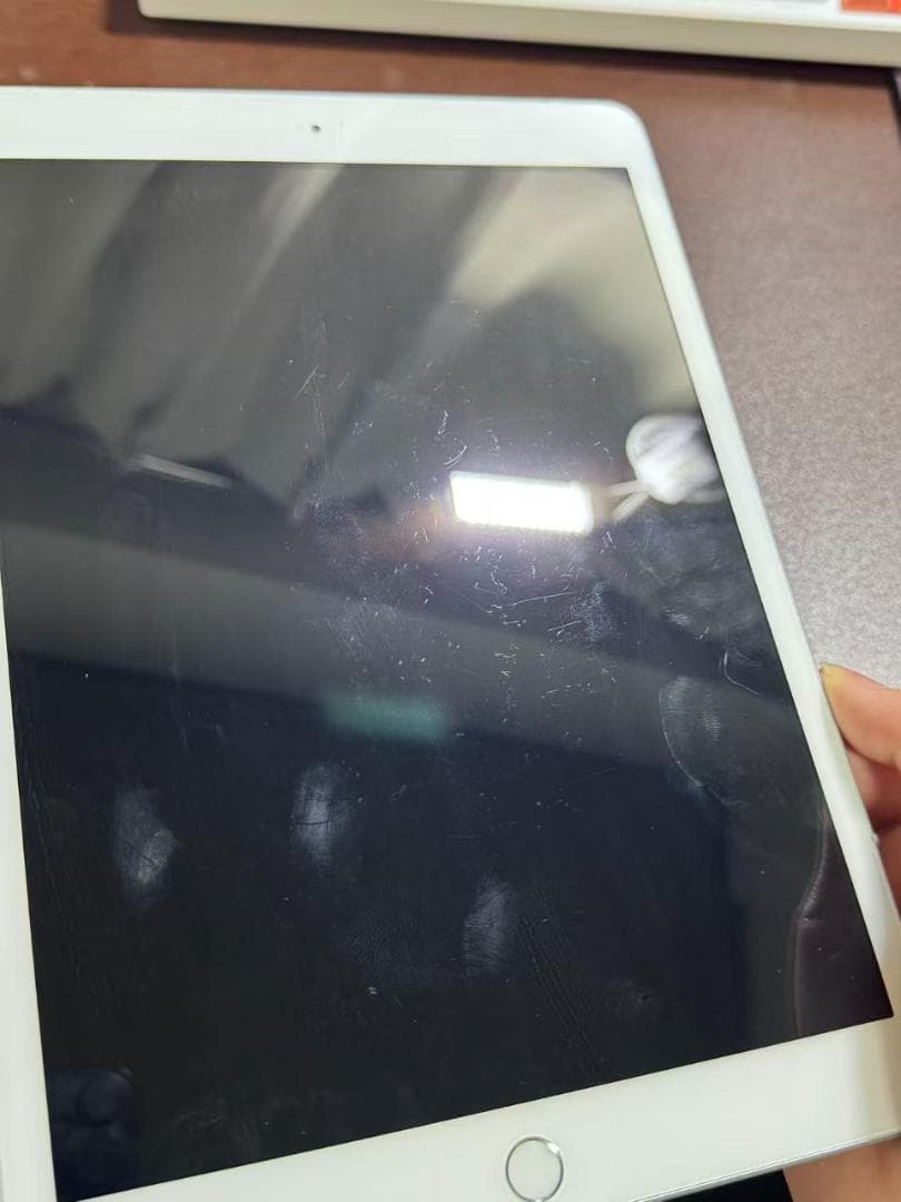 iPad　第8世代　128GB　simフリー