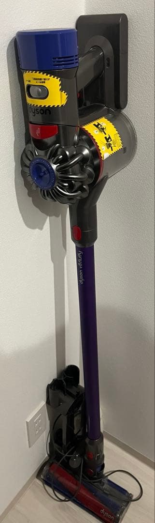ダイソン　Dyson SV10 V8 fluffy 掃除機