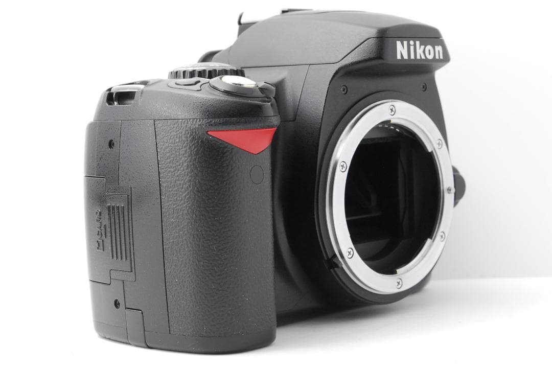【旅行にピッタリ 小型軽量モデル】Nikon D40　スマホ転送　卒業　入学