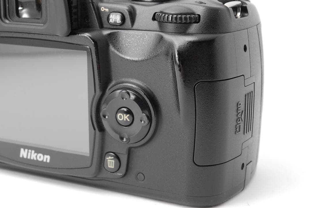 【旅行にピッタリ 小型軽量モデル】Nikon D40　スマホ転送　卒業　入学