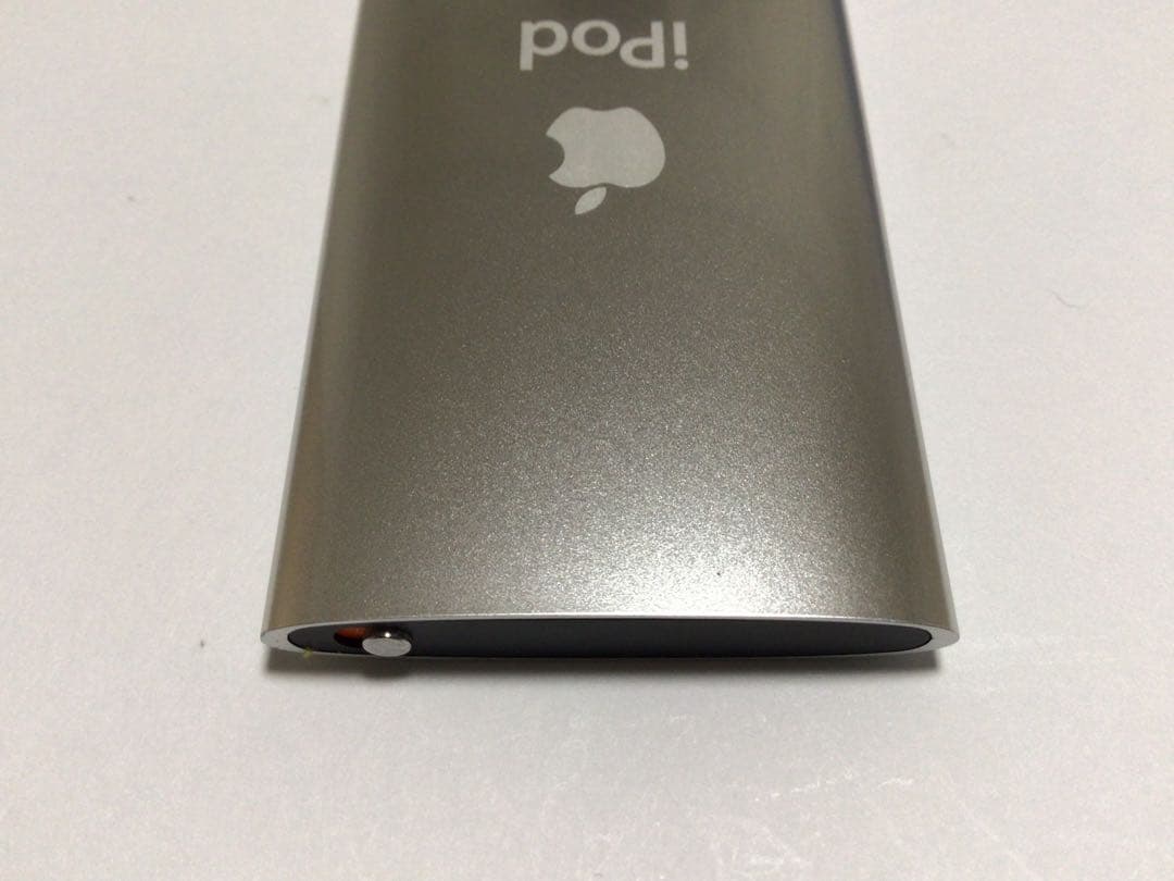 iPod nano5世代8GBシルバーno.30バッテリー交換済作動品