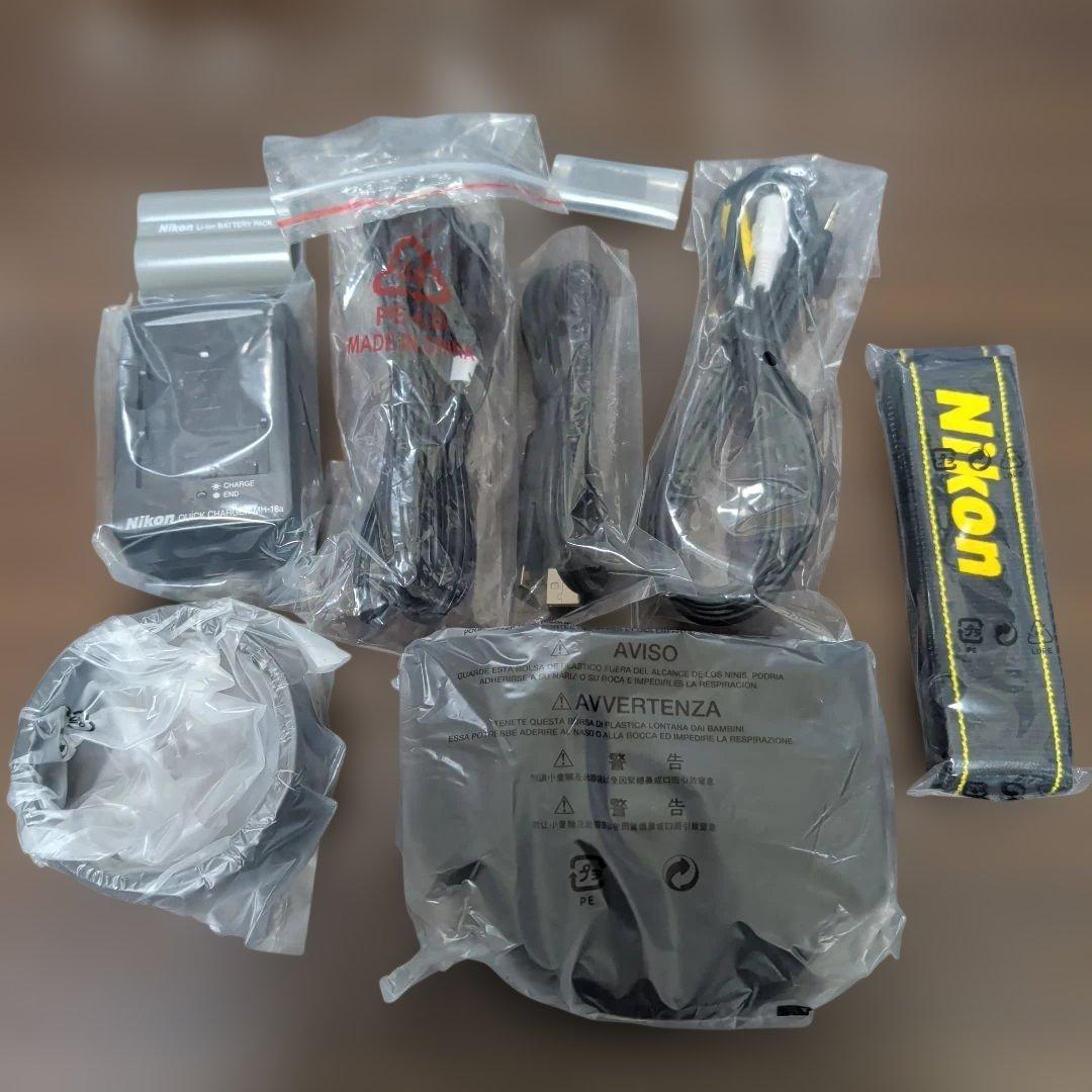 デジタルカメラ Nikon D90 18-105 VR Kit