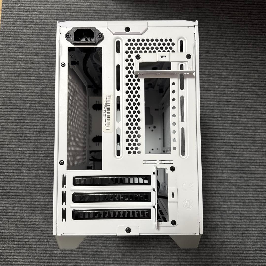 Cooler Master NR200P ホワイトPCケース