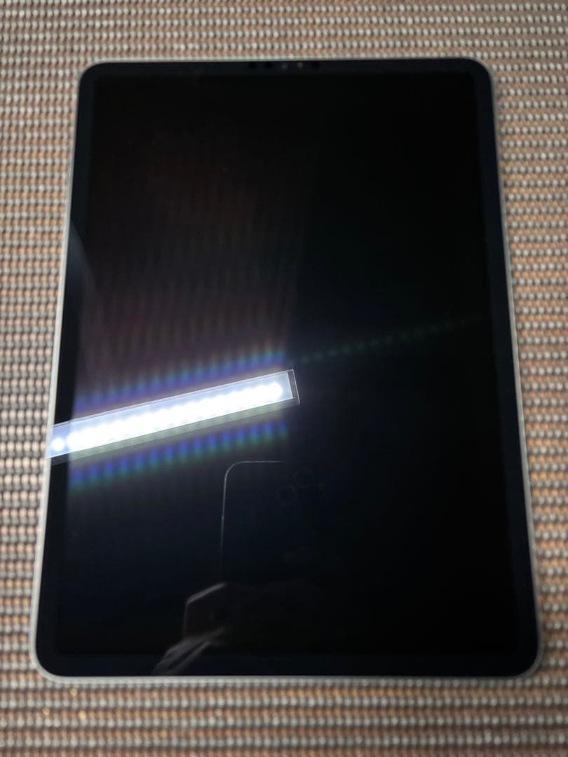 売り切り価格　Apple iPad Pro 11インチ第２世代　カバー付　即発送