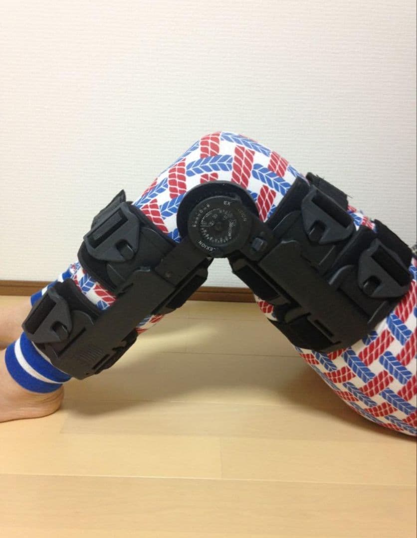 膝用装具　Breg T Scope ブレグTスコープ術後膝サポーター　1個