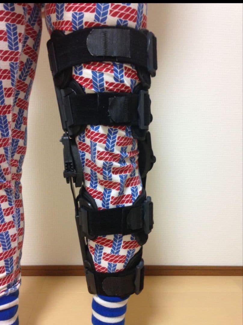 膝用装具　Breg T Scope ブレグTスコープ術後膝サポーター　1個